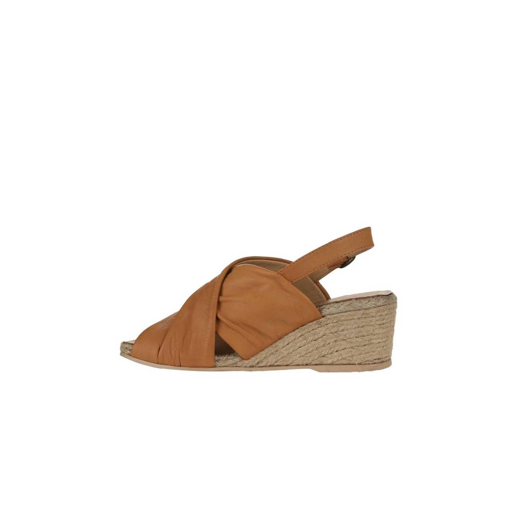 NEW BUENO women's jasmin wedge sandal in tan